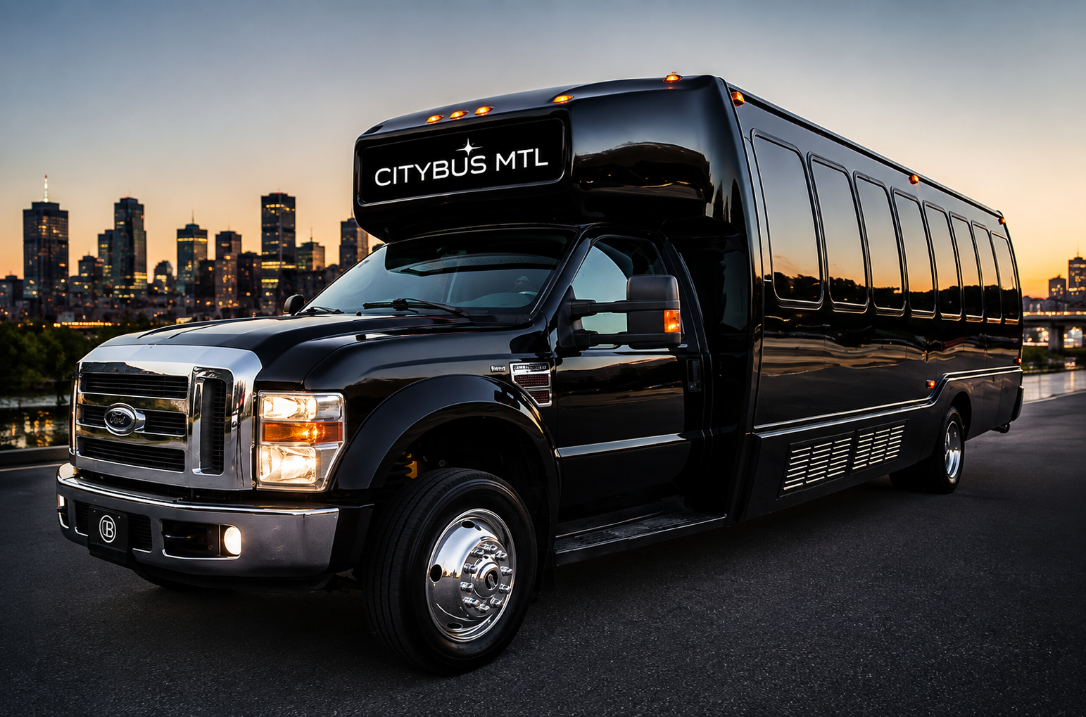 Ford F550 exterior